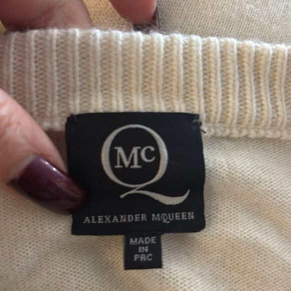 Alexander McQueen Chic White sweater Dress with Black Lace Overlay, S - Picture 8 of 10